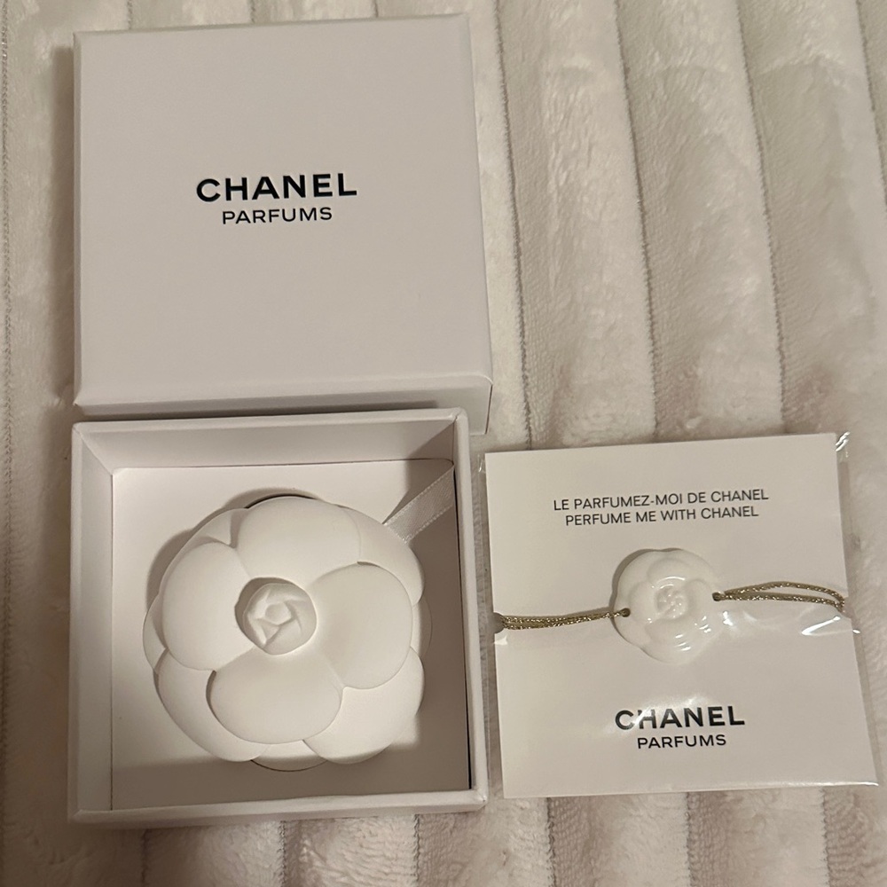 CHANEL Parfums White Camellia Ornament